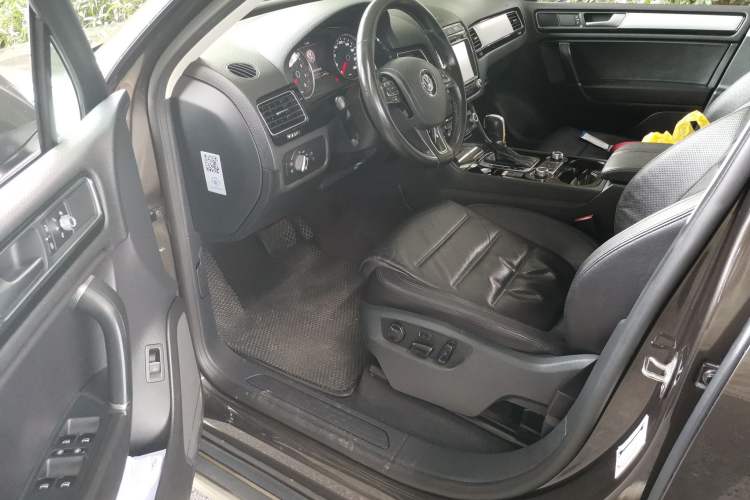 Used Volkswagen Touareg 2017 3.0 TSI Touareg Model Driver Seat