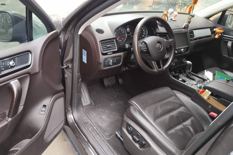 Used Volkswagen Touareg 2017 3.0 TSI Touareg Edition Driver Seat