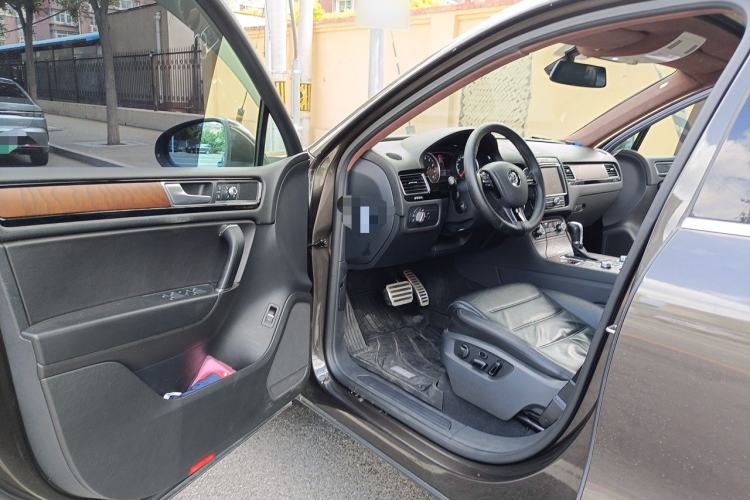 Used Volkswagen Touareg 2017 3.0 TSI Touareg Model Driver Seat