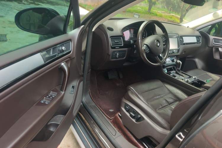 Used Volkswagen Touareg 2017 3.0 TSI Touareg Edition Driver Seat