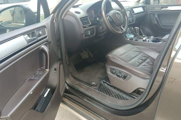Used Volkswagen Touareg 2017 3.0 TSI Touareg Model Driver Seat