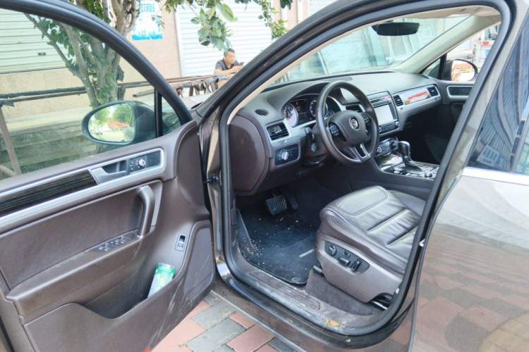 Used Volkswagen Touareg  Driver Seat