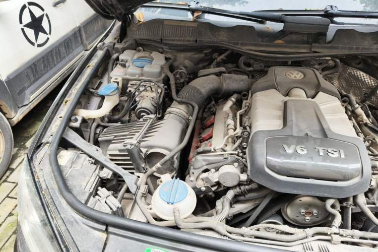 Used Volkswagen Touareg 2017 3.0 TSI Touareg Edition Engine Bay Right