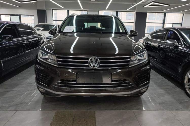 Used Volkswagen Touareg 2017 3.0 TSI Touareg Model Exterior 1