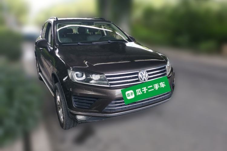 Used Volkswagen Touareg 2017 3.0 TSI Touareg Model Front Right 45 Deg