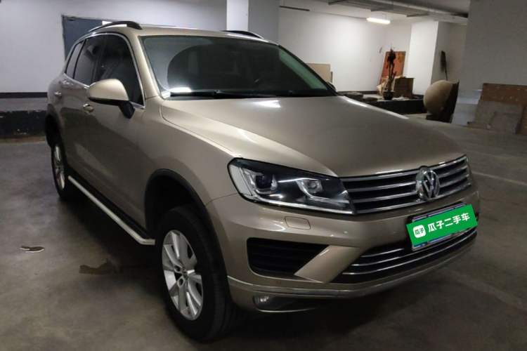 Used Volkswagen Touareg 2017 3.0 TSI Touareg Model Front Right 45 Deg