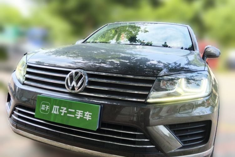 Used Volkswagen Touareg  Front