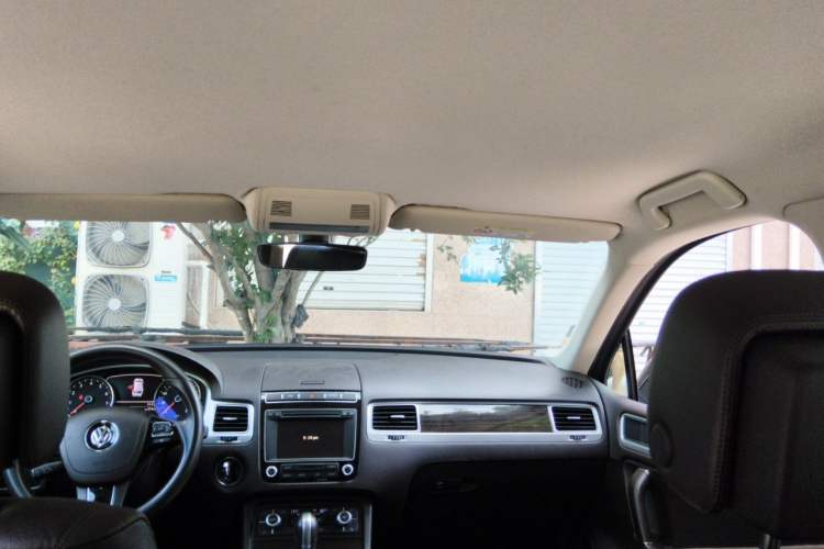 Used Volkswagen Touareg  Headliner