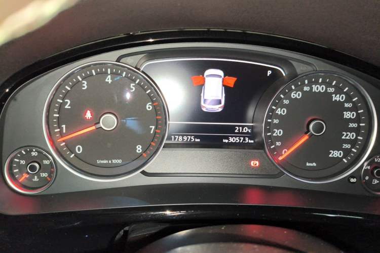 Used Volkswagen Touareg 2017 3.0 TSI Touareg Model Instrument Cluster
