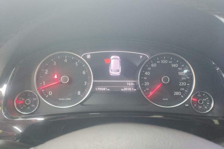 Used Volkswagen Touareg 2017 3.0 TSI Touareg Model Instrument Cluster