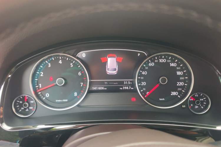 Used Volkswagen Touareg 2017 3.0 TSI Touareg Edition Instrument Cluster