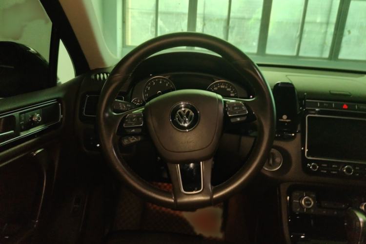 Used Volkswagen Touareg 2017 3.0 TSI Touareg Model Interior 1