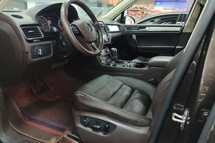Used Volkswagen Touareg 2017 3.0 TSI Touareg Model Interior 2