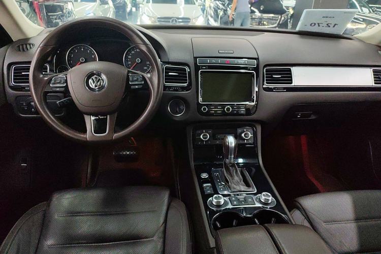 Used Volkswagen Touareg 2017 3.0 TSI Touareg Model Interior 3