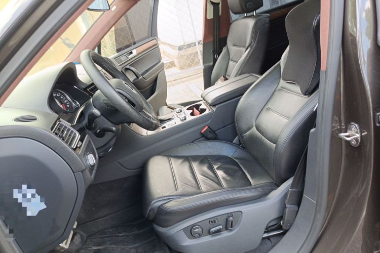 Used Volkswagen Touareg 2017 3.0 TSI Touareg Model Left Front Seat