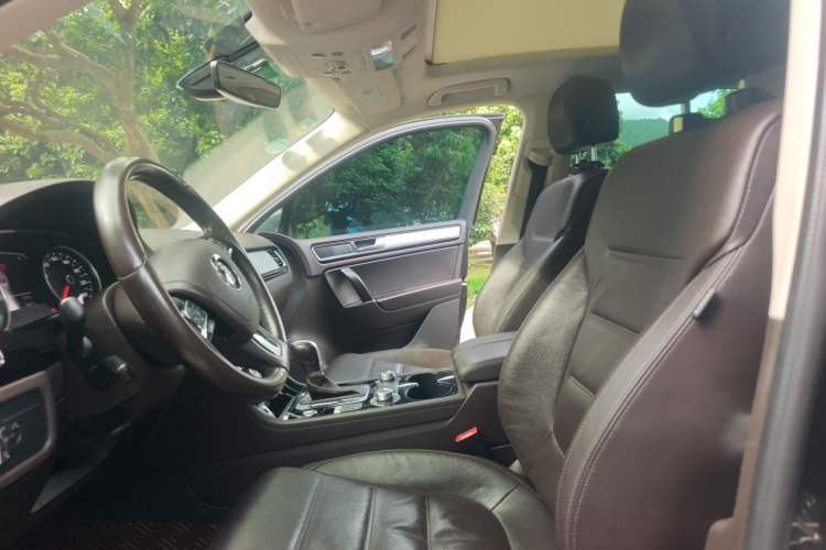 Used Volkswagen Touareg 2017 3.0 TSI Touareg Edition Left Front Seat