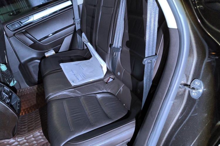 Used Volkswagen Touareg 2017 3.0 TSI Touareg Model Left Rear Seat