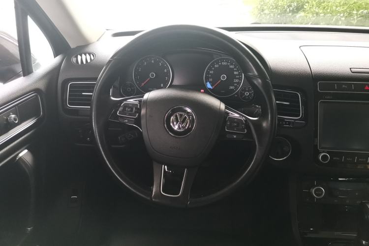 Used Volkswagen Touareg 2017 3.0 TSI Touareg Model Steering Wheel