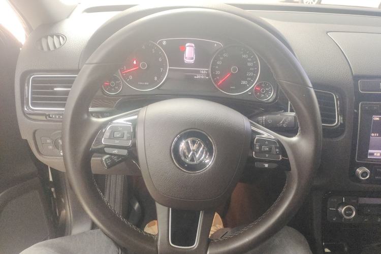 Used Volkswagen Touareg 2017 3.0 TSI Touareg Model Steering Wheel