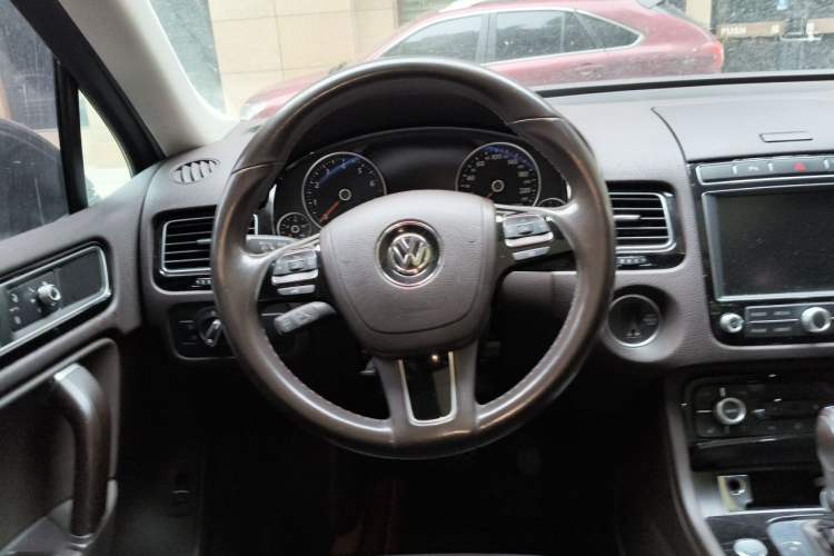 Used Volkswagen Touareg 2017 3.0 TSI Touareg Edition Steering Wheel