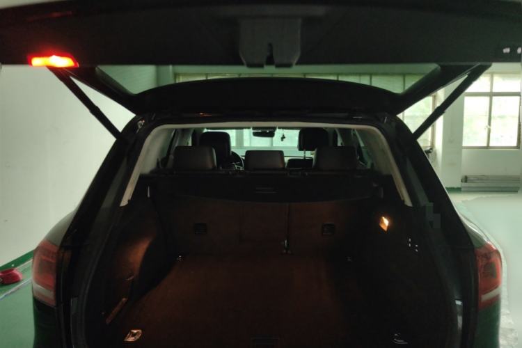 Used Volkswagen Touareg 2017 3.0 TSI Touareg Model Trunk