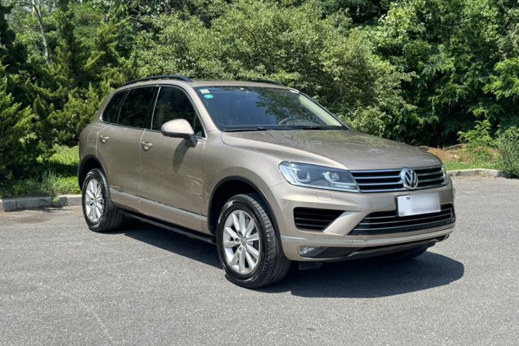 Used Volkswagen Touareg 2017 3.0 TSI Touareg Model Exterior 2