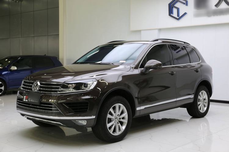 Used Volkswagen Touareg 2017 3.0 TSI Touareg Model Exterior 4