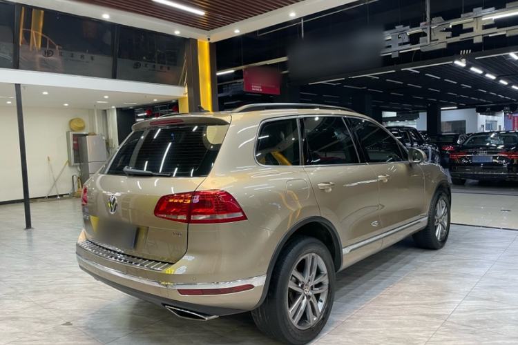 Used Volkswagen Touareg 2017 3.0 TSI Touareg Model Exterior 5