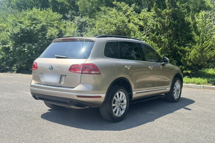 Used Volkswagen Touareg 2017 3.0 TSI Touareg Model Exterior 6