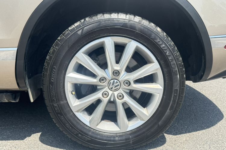 Used Volkswagen Touareg 2017 3.0 TSI Touareg Model Exterior 8