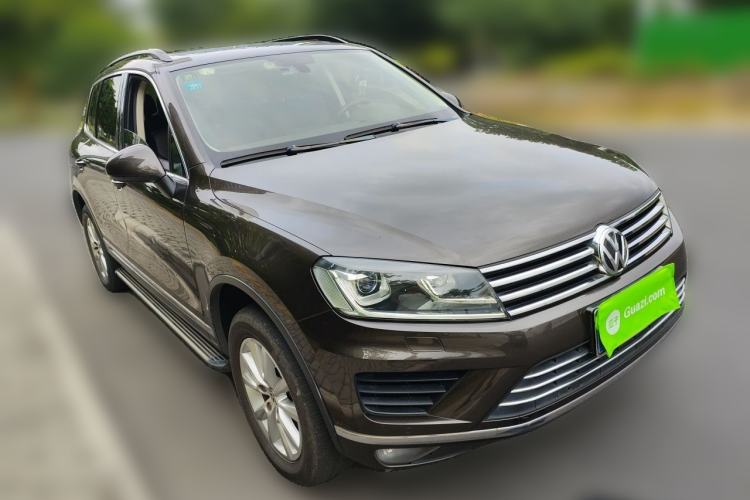 Used Volkswagen Touareg 2017 3.0 TSI Touareg Model Front Right 45 Deg