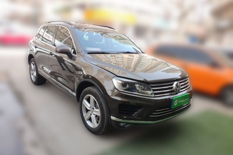 Used Volkswagen Touareg 2017 3.0 TSI Touareg Edition Front Right 45 Deg