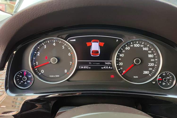 Used Volkswagen Touareg 2017 3.0 TSI Touareg Edition Instrument Cluster