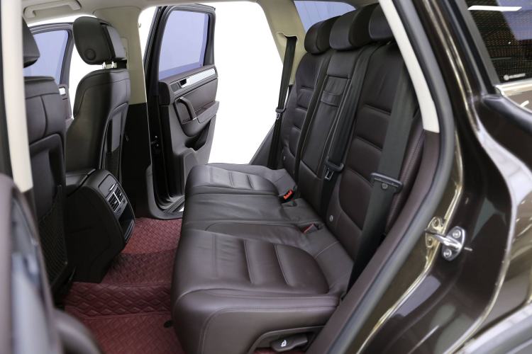 Used Volkswagen Touareg 2017 3.0 TSI Touareg Model Interior 5