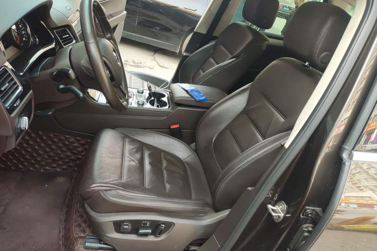 Used Volkswagen Touareg 2017 3.0 TSI Touareg Edition Left Front Seat