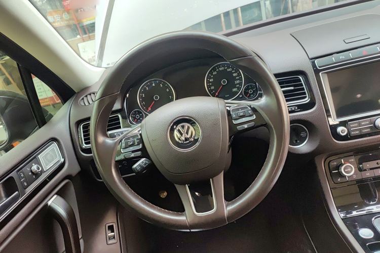 Used Volkswagen Touareg 2017 3.0 TSI Touareg Edition Steering Wheel