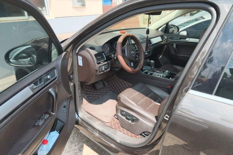 Used Volkswagen Touareg 2017 3.0 TSI Touareg Edition Driver Seat