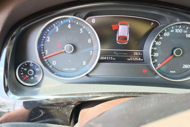 Used Volkswagen Touareg 2017 3.0 TSI Touareg Edition Odometer Close Up