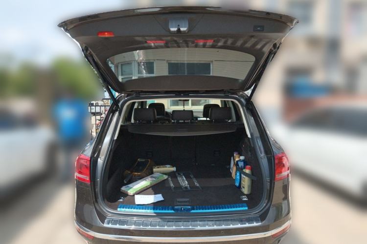 Used Volkswagen Touareg 2017 3.0 TSI Touareg Edition Trunk
