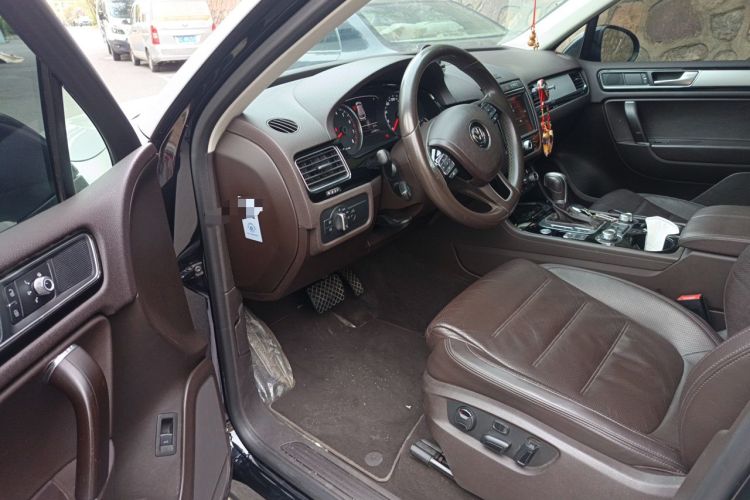 Used Volkswagen Touareg 2017 3.0 TSI Touareg Edition Driver Seat