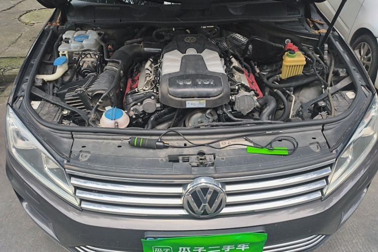 Used Volkswagen Touareg 2017 3.0 TSI Touareg Edition Engine Bay