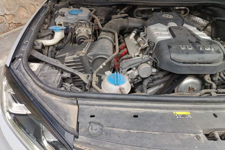 Used Volkswagen Touareg 2017 3.0 TSI Touareg Edition Engine Bay Right