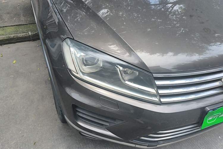 Used Volkswagen Touareg 2017 3.0 TSI Touareg Edition Right Front Headlight