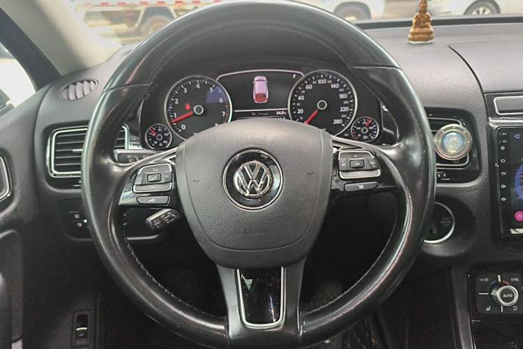Used Volkswagen Touareg 2017 3.0 TSI Touareg Edition Steering Wheel