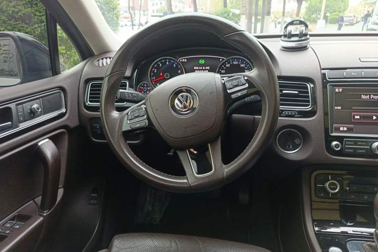 Used Volkswagen Touareg 2017 3.0 TSI Touareg Edition Steering Wheel