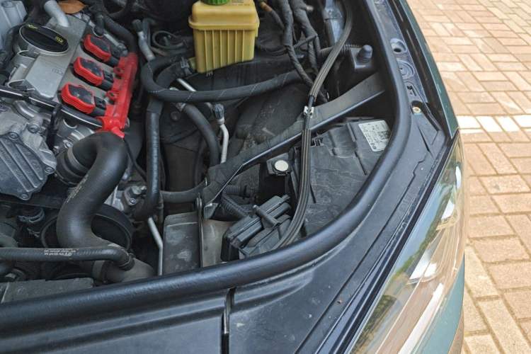Used Volkswagen Touareg 2017 3.0 TSI Touareg Edition Engine Bay Left