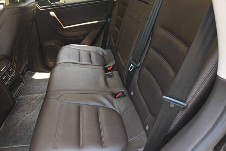 Used Volkswagen Touareg 2017 3.0 TSI Touareg Edition Left Rear Seat