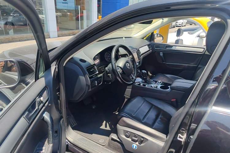 Used Volkswagen Touareg 2017 3.0 TSI Touareg Edition Driver Seat