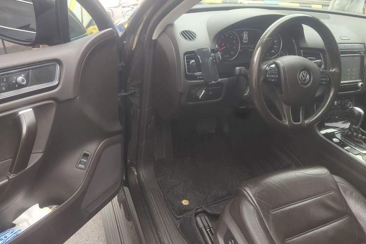 Used Volkswagen Touareg 2017 3.0 TSI Touareg Model Driver Seat