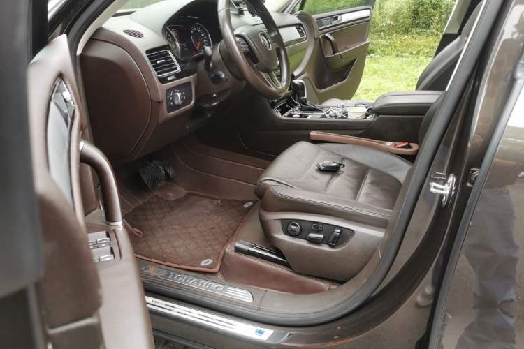 Used Volkswagen Touareg 2017 3.0 TSI Touareg Edition Driver Seat